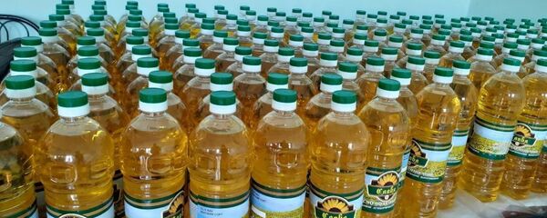 Растительное масло для нуждающихся слоев населения в Узбекистане - Sputnik Узбекистан