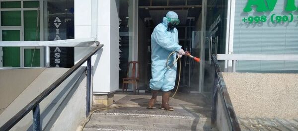 Санитарная обработка на улицах Ташкента Санитарная обработка на улицах Ташкента - Sputnik Узбекистан