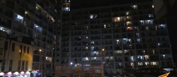 Акция благодарности: как поддерживают врачей, борющихся с коронавирусом Акция благодарности: как поддерживают врачей, борющихся с коронавирусом - Sputnik Ўзбекистон