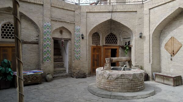 Незваный гость: как турбизнес Бухары выживает в карантин из-за COVID-19 - Sputnik Узбекистан