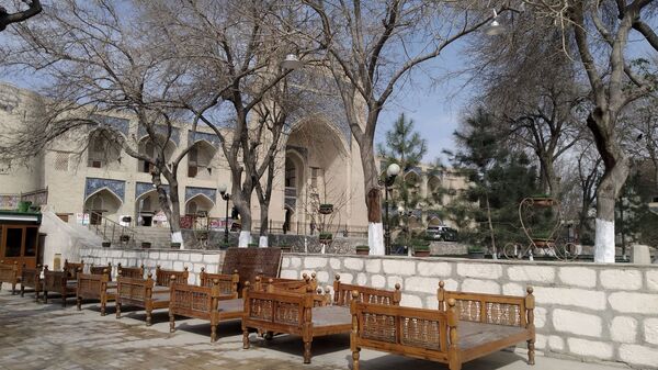 Незваный гость: как турбизнес Бухары выживает в карантин из-за COVID-19 - Sputnik Узбекистан