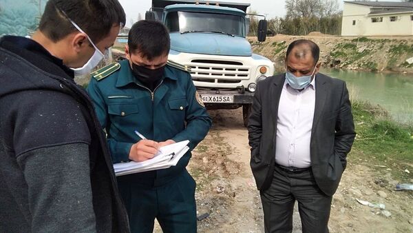 Лица, причастные к загрязнению канала Бозсу, привлечены к ответственности - Sputnik Узбекистан