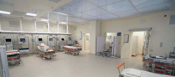 Медицинский стационар на территории больничного комплекса в Коммунарке Медицинский стационар на территории больничного комплекса в Коммунарке - Sputnik Узбекистан