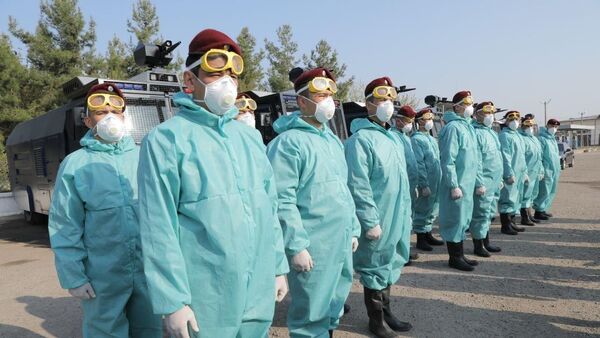 Nasgvardiya i sotrudniki MVD pristupili k dezinfeksii ulis Tashkenta iz-za koronavirusa - Sputnik O‘zbekiston