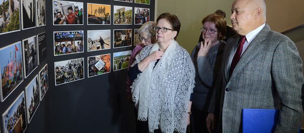 Открытие экспозиции фотографий А.Стенина - Sputnik Узбекистан