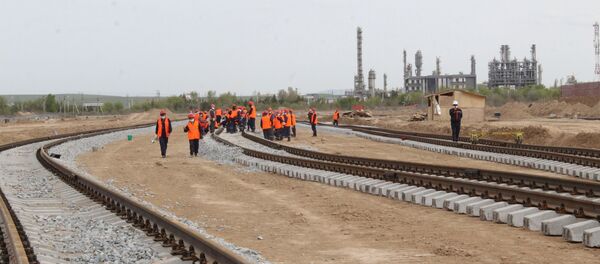 Дан старт строительству объектов железнодорожной инфраструктуры завода GTL Дан старт строительству объектов железнодорожной инфраструктуры завода GTL - Sputnik Узбекистан