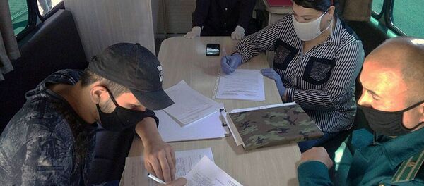 Проверка правоохранительными органами соблюдения карантинных требований  - Sputnik Узбекистан