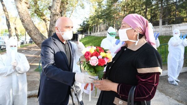 Пациенты, излечившиеся от коронавируса - Sputnik Узбекистан