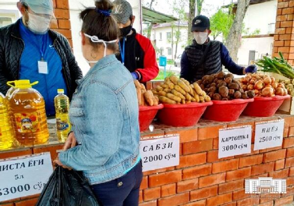 В Ташкенте в карантин созданы мобильные ярмарки В Ташкенте в карантин созданы мобильные ярмарки - Sputnik Узбекистан