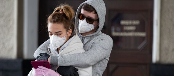 Пассажиры на железнодорожном вокзале Киева - Sputnik Узбекистан