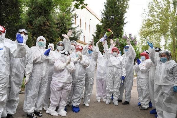 Еще пять узбекистанцев вылечились от COVID-19 — Минздрав - Sputnik Узбекистан