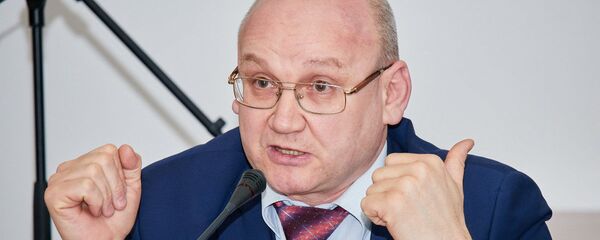 Председатель комиссии по миграции Совета по делам национальностей при Правительстве Москвы Юрий Московский Председатель комиссии по миграции Совета по делам национальностей при Правительстве Москвы Юрий Московский - Sputnik Ўзбекистон