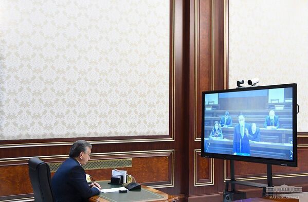 Президент Шавкат Мирзиёев провел совещаниепо вопросам обеспечения стабильной работы банковской системы - Sputnik Узбекистан