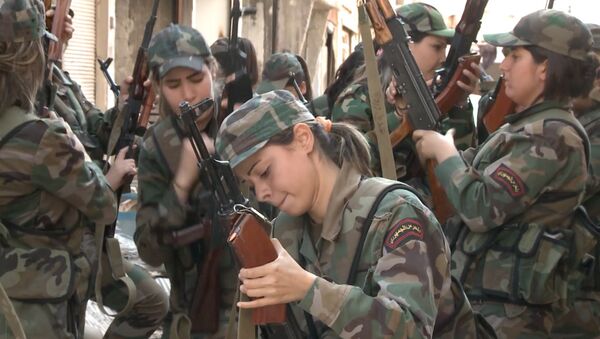 Сирийский женский батальон: как девушек-добровольцев учат воевать с ИГ - Sputnik Узбекистан