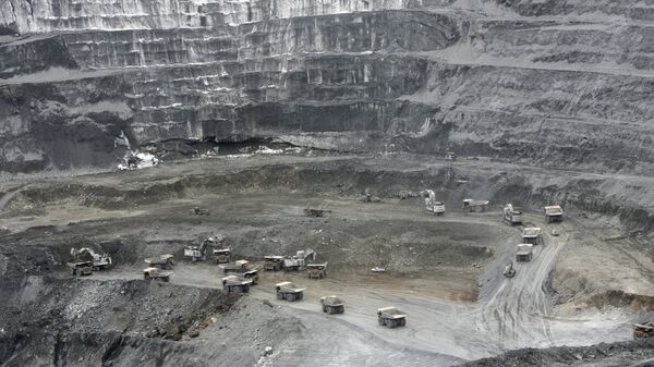 Золотоносный рудник Кумтор в Киргизии - Sputnik Узбекистан