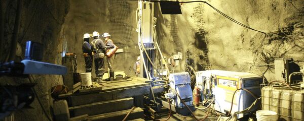 Золотоносный рудник, иллюстративное фото Золотоносный рудник, иллюстративное фото - Sputnik Узбекистан