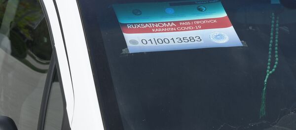 Stiker na lobovom stekle - Sputnik O‘zbekiston