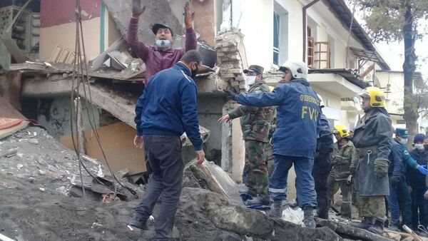 Три человека погибли в результате обрушения дома в Каттакургане - Sputnik Ўзбекистон