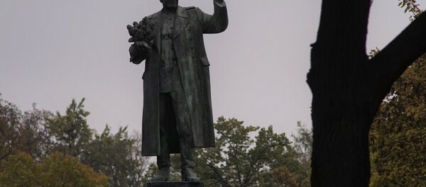 Памятник маршалу Коневу в Праге - Sputnik Ўзбекистон