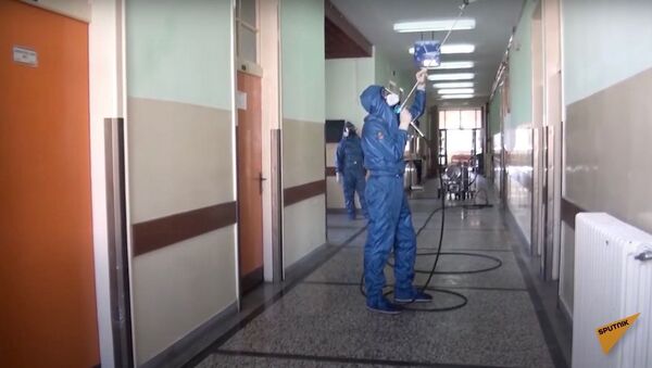 Российские военные продезинфицировали госпиталь в Сербии - Sputnik Узбекистан