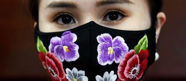 Vyetnamlik dizayner Do Quyen Hoa kashta tikilgan noyob niqoblarni yaratdi. 13.04.20 Vyetnamlik dizayner Do Quyen Hoa kashta tikilgan noyob niqoblarni yaratdi. 13.04.20 - Sputnik O‘zbekiston