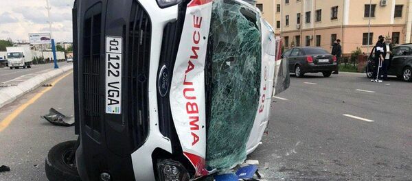 ДТП с участием машины скорой помощи в Ташкенте ДТП с участием машины скорой помощи в Ташкенте - Sputnik Узбекистан