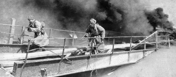 Атакуют бойцы 3-его Украинского фронта - Sputnik Узбекистан