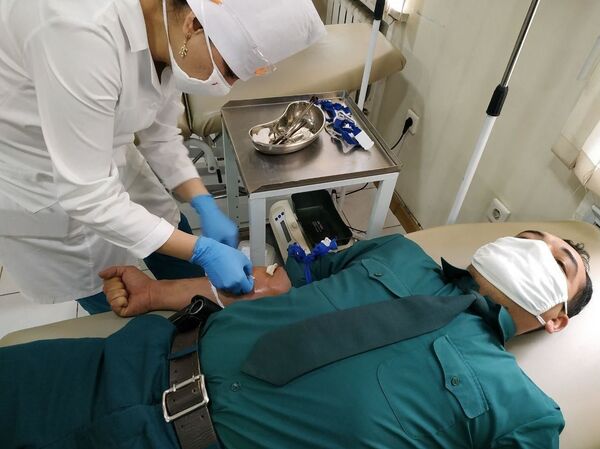 Сотрудники ГУВД Ташкента сдали кровь для нуждающихся - Sputnik Узбекистан