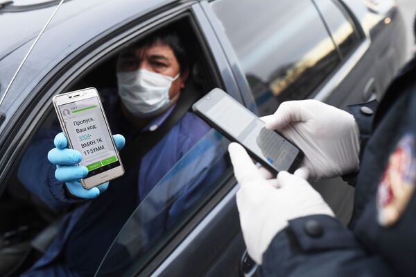 В Москве и Подмосковье начала действовать система цифровых пропусков - Sputnik Узбекистан
