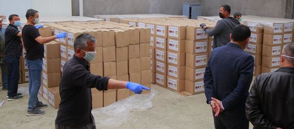 Сбор благотворительных наборов для нуждающихся слоев населения - Sputnik Узбекистан