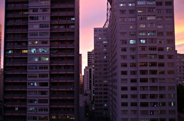 Здания на фоне закатного солнца в Сан-Паулу, Бразилия  - Sputnik Узбекистан