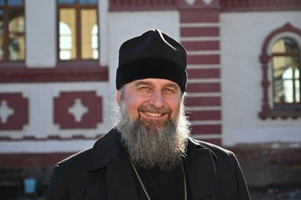 Исповедь по телефону и службы в Instagram: как верующим встречать Пасху - Sputnik Узбекистан