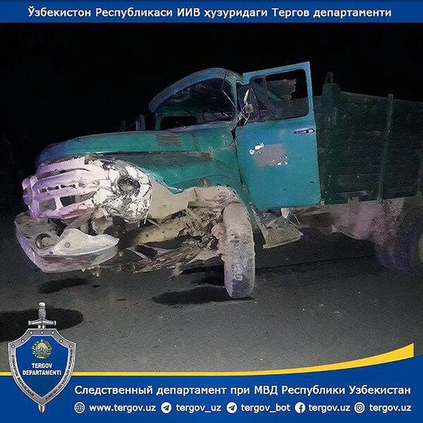 В Кашкадарье водитель легковушки погиб, выехав на встречку - Sputnik Узбекистан