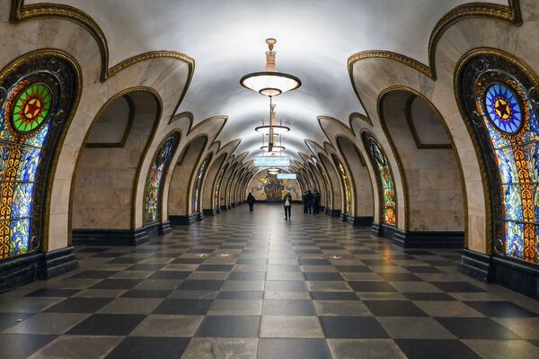 Станция Новослободская Московского метрополитена - Sputnik Узбекистан