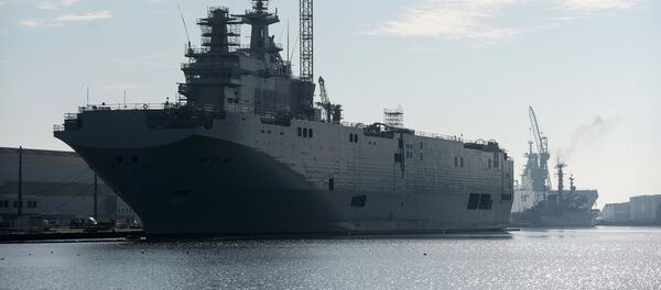 Десантный вертолетоносный корабль-док типа Мистраль Десантный вертолетоносный корабль-док типа Мистраль - Sputnik Узбекистан