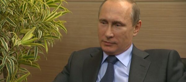 Путин о скандале в ФИФА, знакомстве с Блаттером и имперской политике США - Sputnik Узбекистан