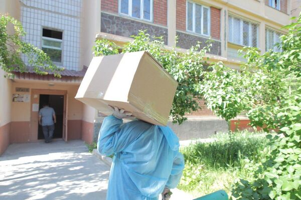 В Узбекистане на помощь ветеранам журналистики выделили 150 млн сумов В Узбекистане на помощь ветеранам журналистики выделили 150 млн сумов - Sputnik Узбекистан