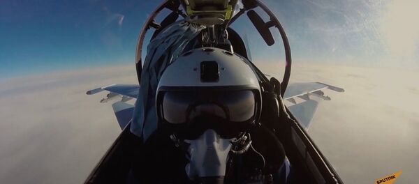 Учения истребительной авиации: 50 экипажей устроили воздушный бой над Тверской областью - Sputnik Узбекистан