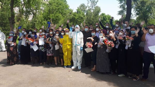 Смена ташкентских врачей отправляется на реабилитацию после двухнедельной смены - Sputnik Узбекистан