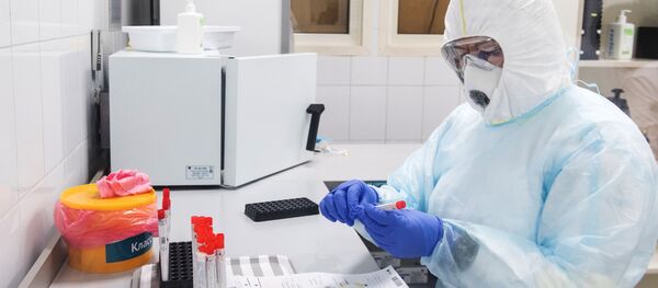 Лаборатория Инвитро начала тестирование на коронавирусную инфекцию  Лаборатория Инвитро начала тестирование на коронавирусную инфекцию  - Sputnik Ўзбекистон