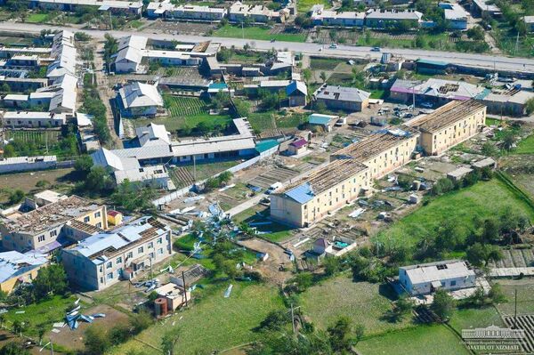 Мирзиёев поддержал жителей Бухарской области, пострадавших от урагана Мирзиёев поддержал жителей Бухарской области, пострадавших от урагана - Sputnik Узбекистан