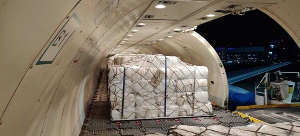 В Россию прибыла четвертая партия гуманитарной помощи из Узбекистана - Sputnik Узбекистан