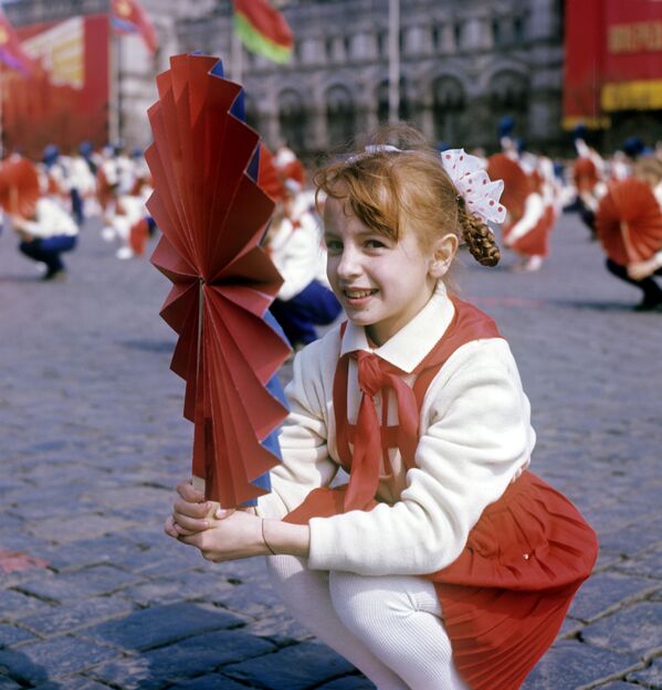 Парад физкультурников на Красной площади 1 мая, 1969 год - Sputnik Узбекистан