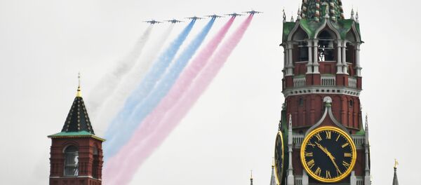 Штурмовики Су-25 на репетиции воздушной части парада Победы в Москве - Sputnik Ўзбекистон