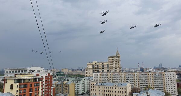 Репетиция воздушной части парада Победы в Москве - Sputnik Узбекистан