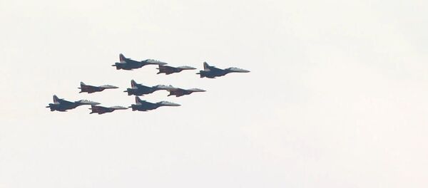 Репетиция воздушной части Парада Победы прошла в Москве Репетиция воздушной части Парада Победы прошла в Москве - Sputnik Ўзбекистон