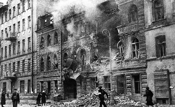 Ленинград во время артобстрела. 1 марта 1942 года - Sputnik Узбекистан