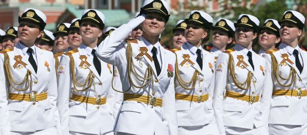 Медиафасад МИА Россия сегодня покажет Парады Победы - Sputnik Узбекистан