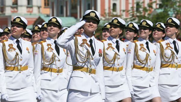 Медиафасад МИА Россия сегодня покажет Парады Победы - Sputnik Узбекистан