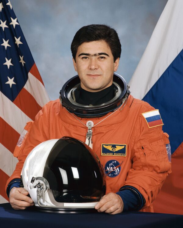 Kosmonavt Salijan Sharipov - Sputnik O‘zbekiston